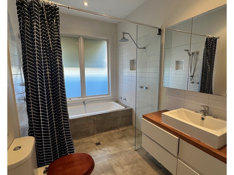 6 Mulgrave Street, Kensington VIC 3031