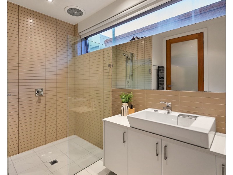 5A Raglan Street, North Melbourne VIC 3051