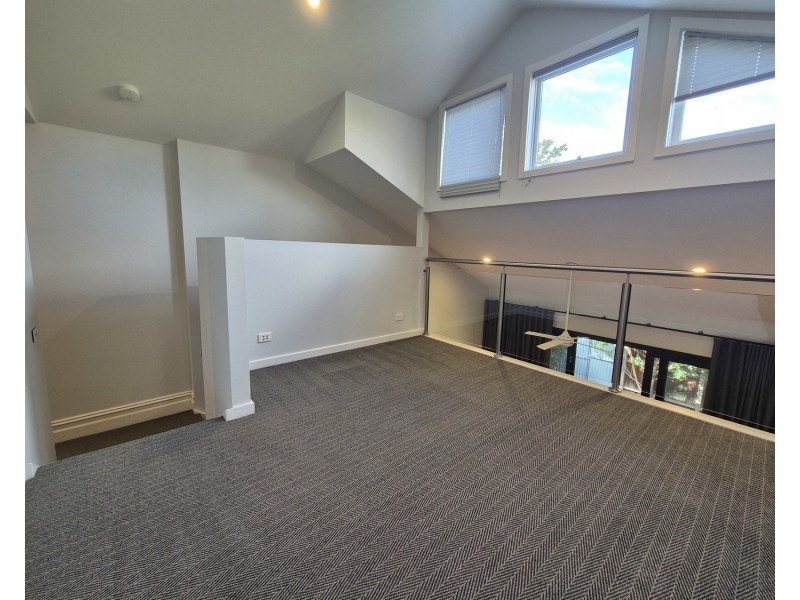 8 Carroll Street, North Melbourne VIC 3051