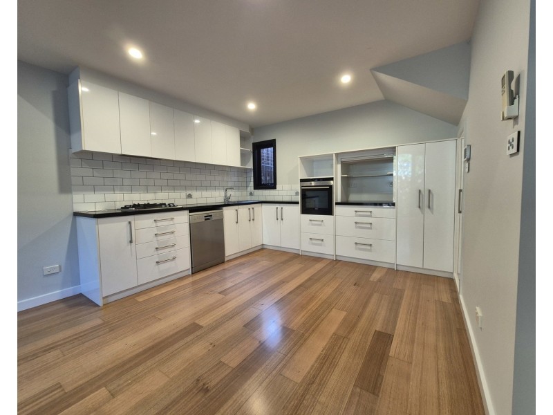 8 Carroll Street, North Melbourne VIC 3051