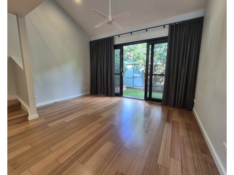 8 Carroll Street, North Melbourne VIC 3051