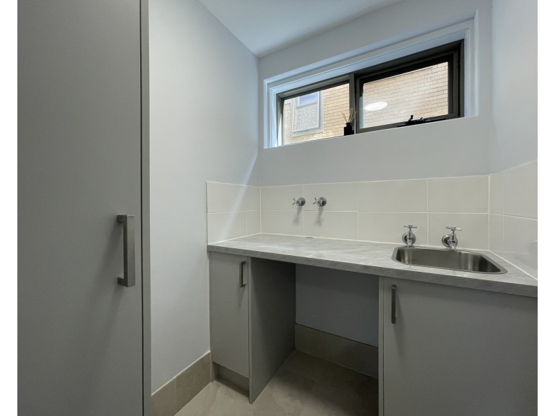 2/495 Royal Parade, Parkville VIC 3052