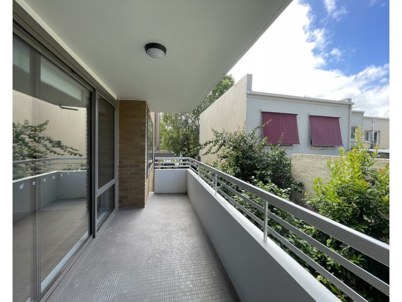 2/495 Royal Parade, Parkville VIC 3052