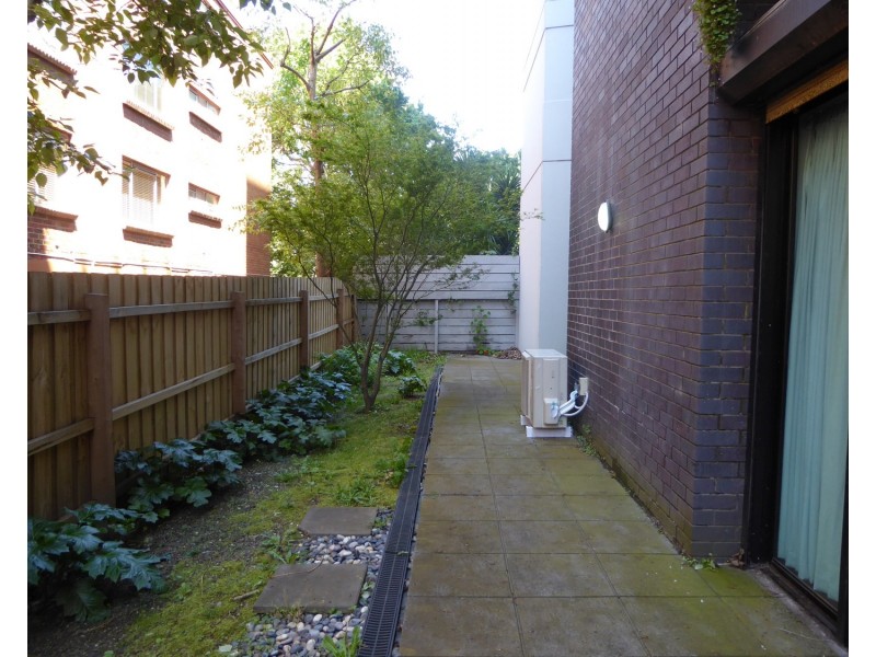 18/228 The Avenue, Parkville VIC 3052