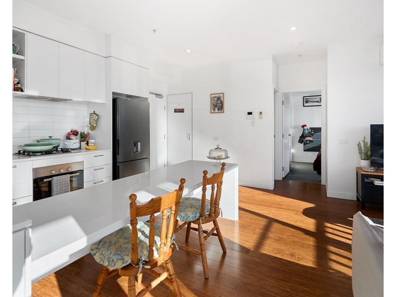 607/8 Olive York Way, Brunswick West VIC 3055
