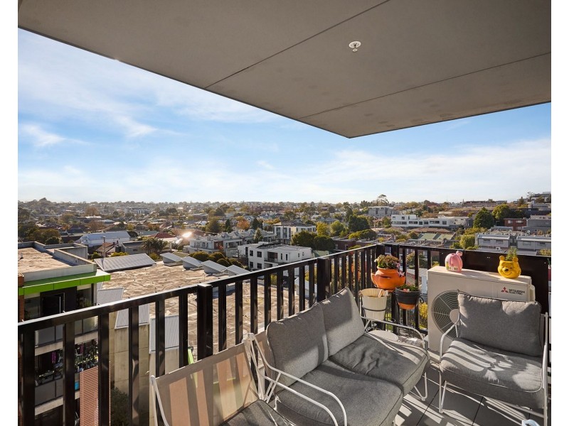 607/8 Olive York Way, Brunswick West VIC 3055