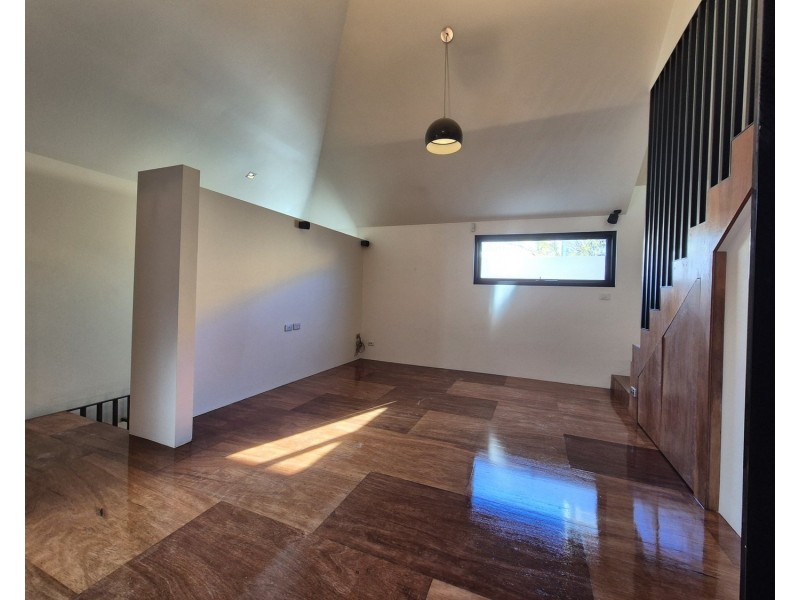 2/84A Munster Terrace, North Melbourne VIC 3051