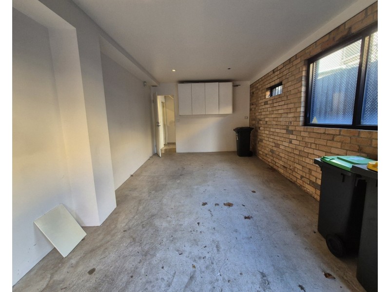 2/84A Munster Terrace, North Melbourne VIC 3051