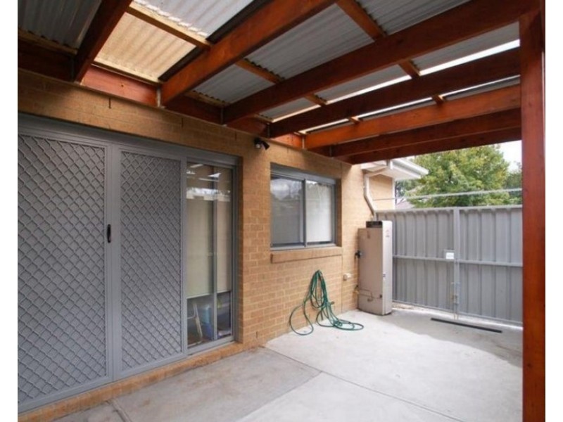 1/2 Strachan Street, Oak Park VIC 3046