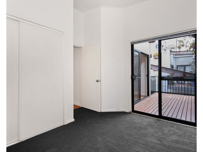 10/18 Dicks Place, West Melbourne VIC 3003