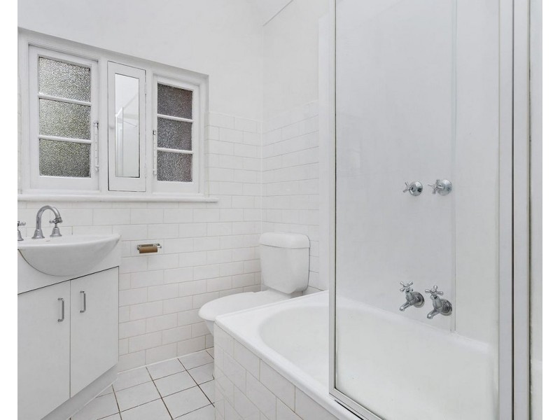 8/9 Eildon Road, St Kilda VIC 3182