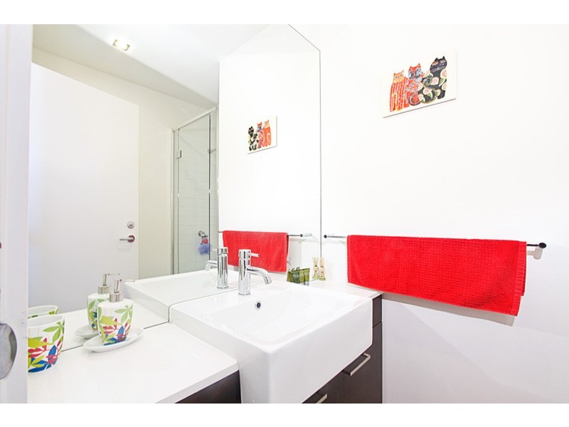 1/12 Lancashire Lane, North Melbourne VIC 3051