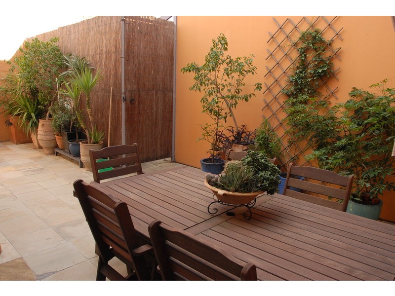 15 Little Dryburgh Street (North), North Melbourne VIC 3051