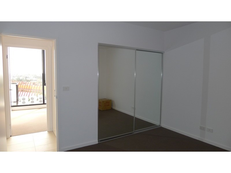 802/179 Boundary  Road, North Melbourne VIC 3051