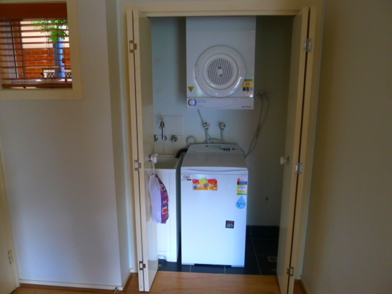 3/2 Newmarket Way, Flemington VIC 3031