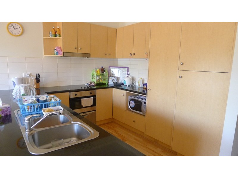 18/2 Newmarket  Way, Flemington VIC 3031