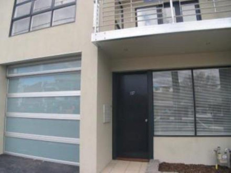 10 Loughmore Lane, North Melbourne VIC 3051