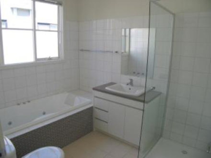 10 Loughmore Lane, North Melbourne VIC 3051