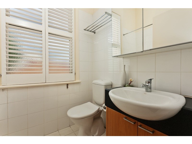 2 Byron Street, North Melbourne VIC 3051