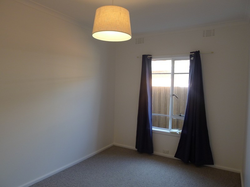 7 Lowell Avenue, Kingsbury VIC 3083