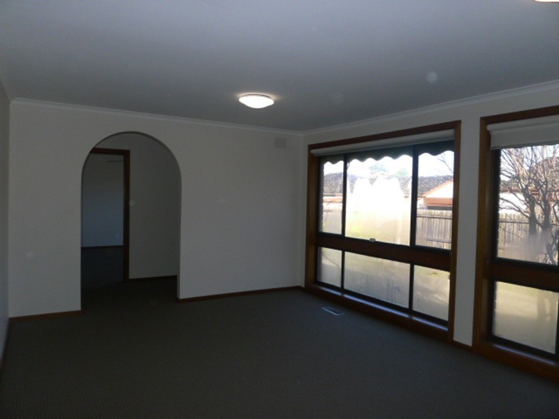 2/64 Woornack Road, Carnegie VIC 3163