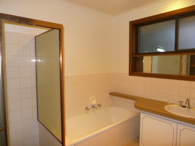 2/64 Woornack Road, Carnegie VIC 3163