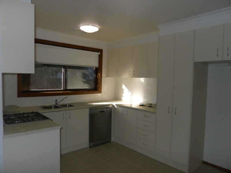 2/64 Woornack Road, Carnegie VIC 3163