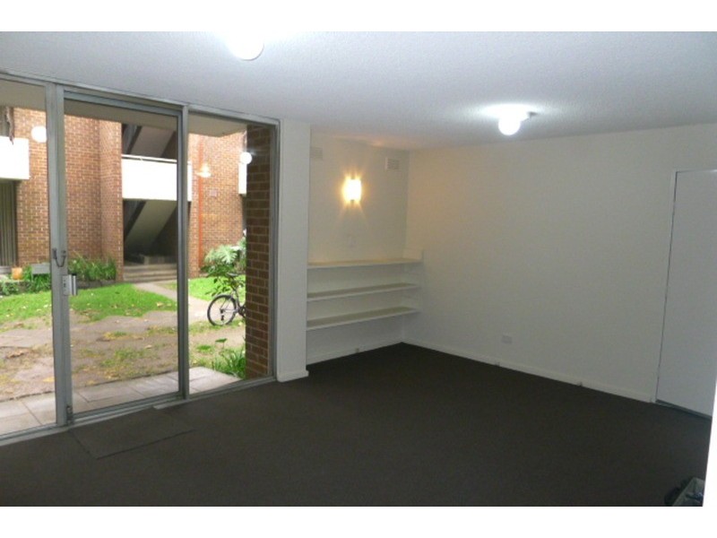 8/80 O’Shanassy Street, North Melbourne VIC 3051