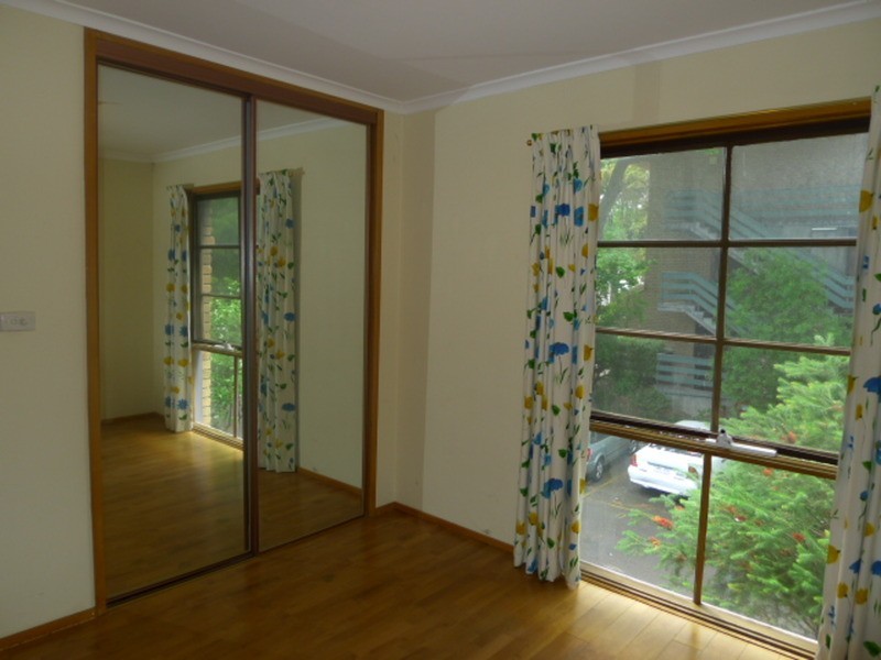 8/21 Plane Tree Way, North Melbourne VIC 3051