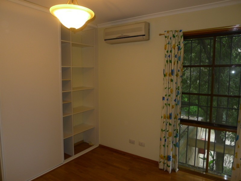 8/21 Plane Tree Way, North Melbourne VIC 3051