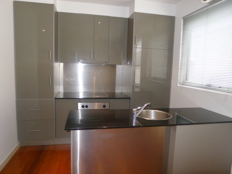 2/142 Laurens  Street, North Melbourne VIC 3051