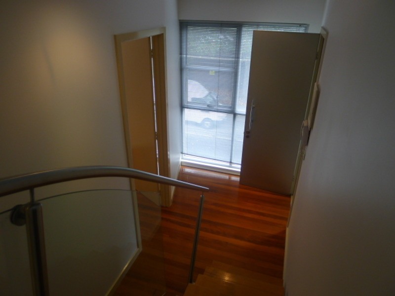 2/142 Laurens  Street, North Melbourne VIC 3051