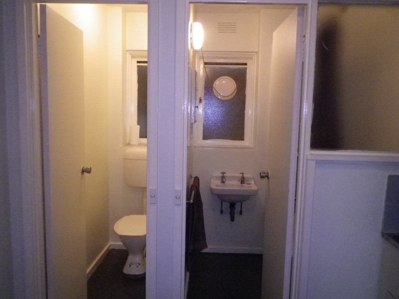 2/61 Haines Street, North Melbourne VIC 3051