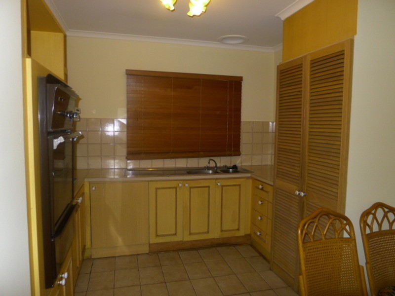 8/21 Plane Tree Way, North Melbourne VIC 3051