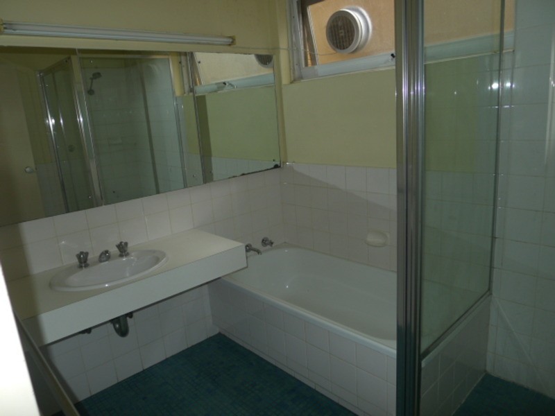 15/495 Royal  Parade, Parkville VIC 3052