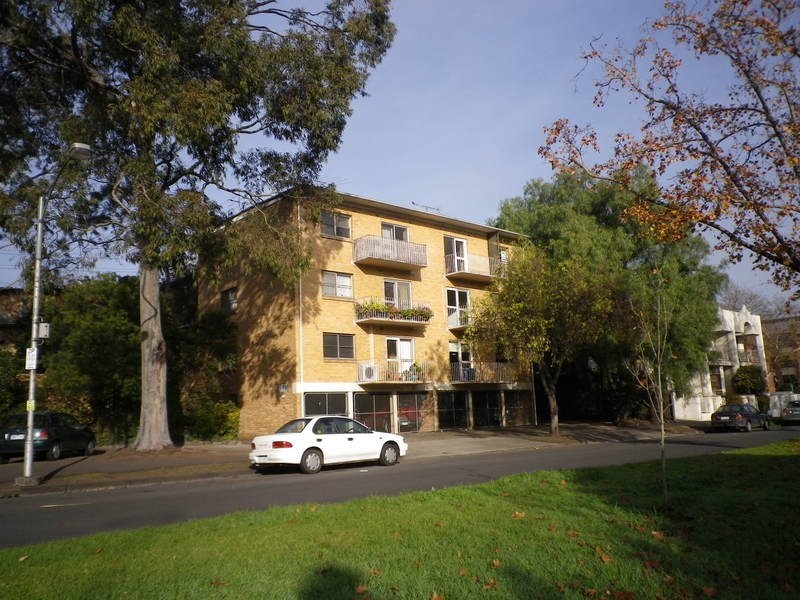 F1-6/97 O’Shanassy Street, North Melbourne VIC 3051
