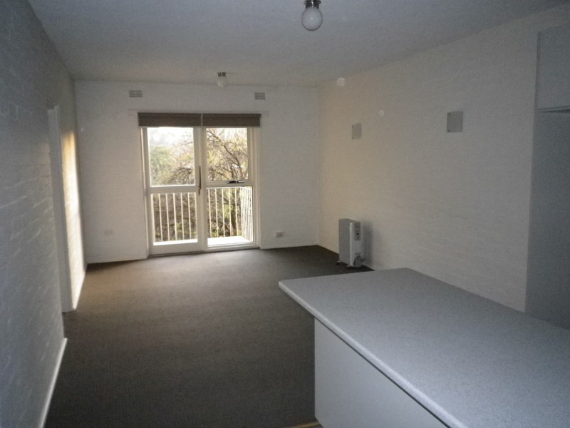 F1-6/97 O’Shanassy Street, North Melbourne VIC 3051