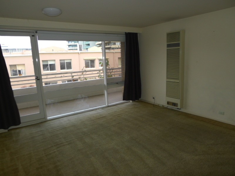 15/495 Royal  Parade, Parkville VIC 3052