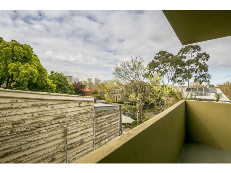 5/32 Finsbury Street, Flemington VIC 3031