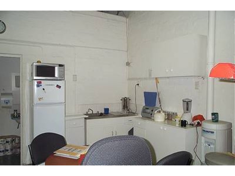 98 Munster Terrace, North Melbourne VIC 3051