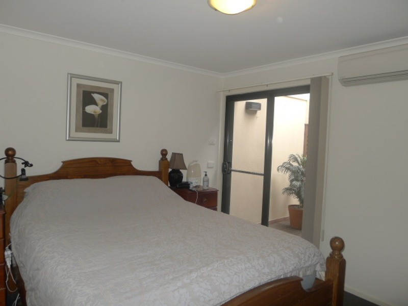 19/24 Ireland  Street, West Melbourne VIC 3003