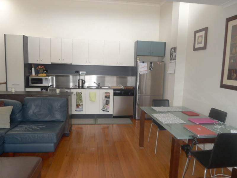 19/24 Ireland  Street, West Melbourne VIC 3003