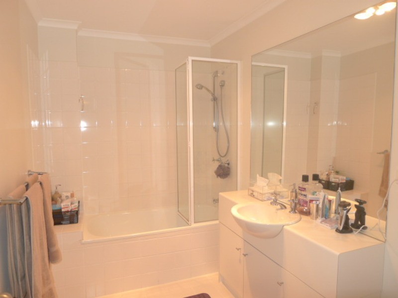 19/24 Ireland  Street, West Melbourne VIC 3003