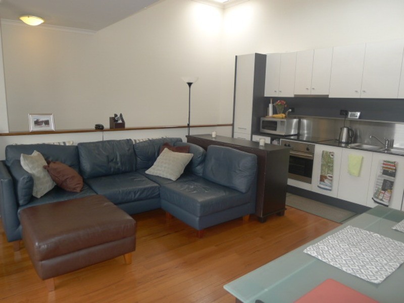 19/24 Ireland  Street, West Melbourne VIC 3003