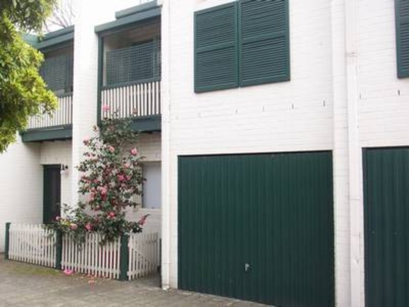 2/339 FLEMINGTON Road, North Melbourne VIC 3051