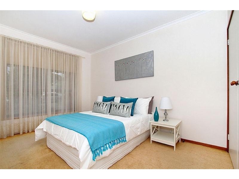 1/82-84 Rossmoyne Street, Thornbury VIC 3071