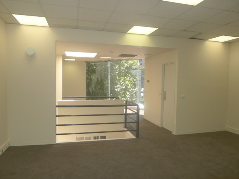 2/233 Cardigan Street, Carlton VIC 3053