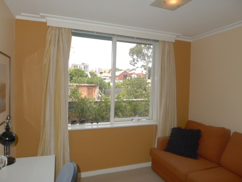 10/7 Curran Street, North Melbourne VIC 3051