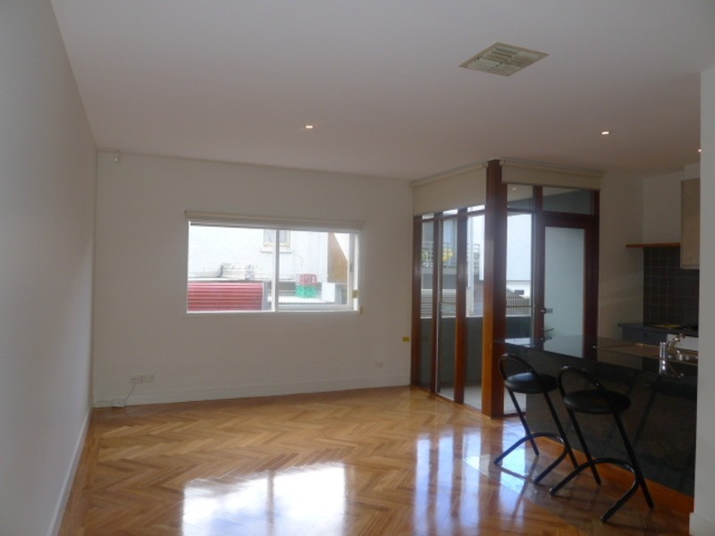 16 Little Elgin Street, Carlton VIC 3053