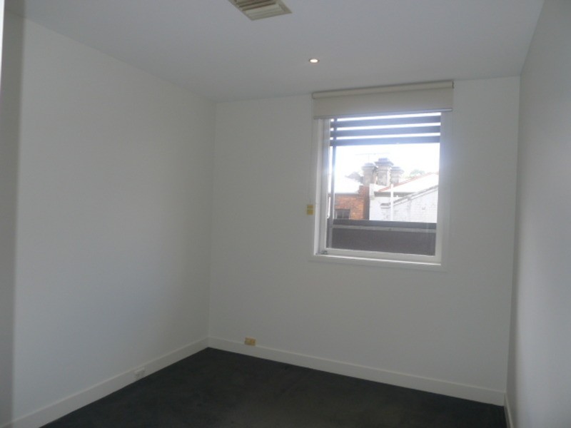 16 Little Elgin Street, Carlton VIC 3053